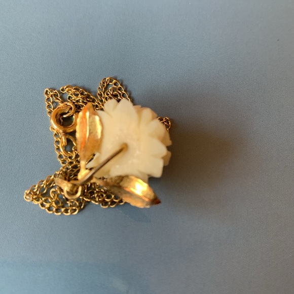 12k Gold Filled Celluloid Flowers Necklace Earring Set; and Golden Tone brooch. - Picture 8 of 10